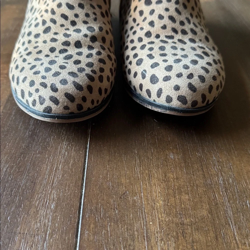 New Size 3 Cat & Jack spotted animal print cheetah jaguar safari boots